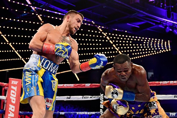 Vasyl Lomachenko domina a Guillermo Rigondeaux