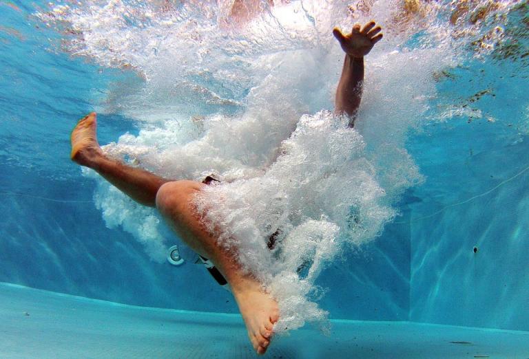 Hombre es encontrado ahogado en piscina casera del barrio Hugo Chávez, Managua