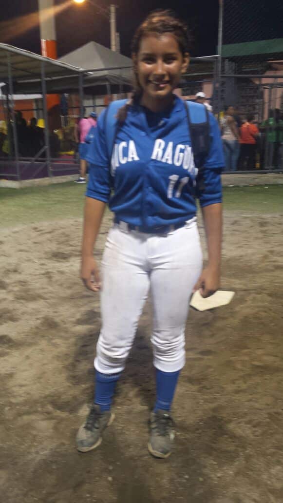 Con imparable de Mayorga y Nicaragua derrotó 9-8 a Panamá en softbol femenino
