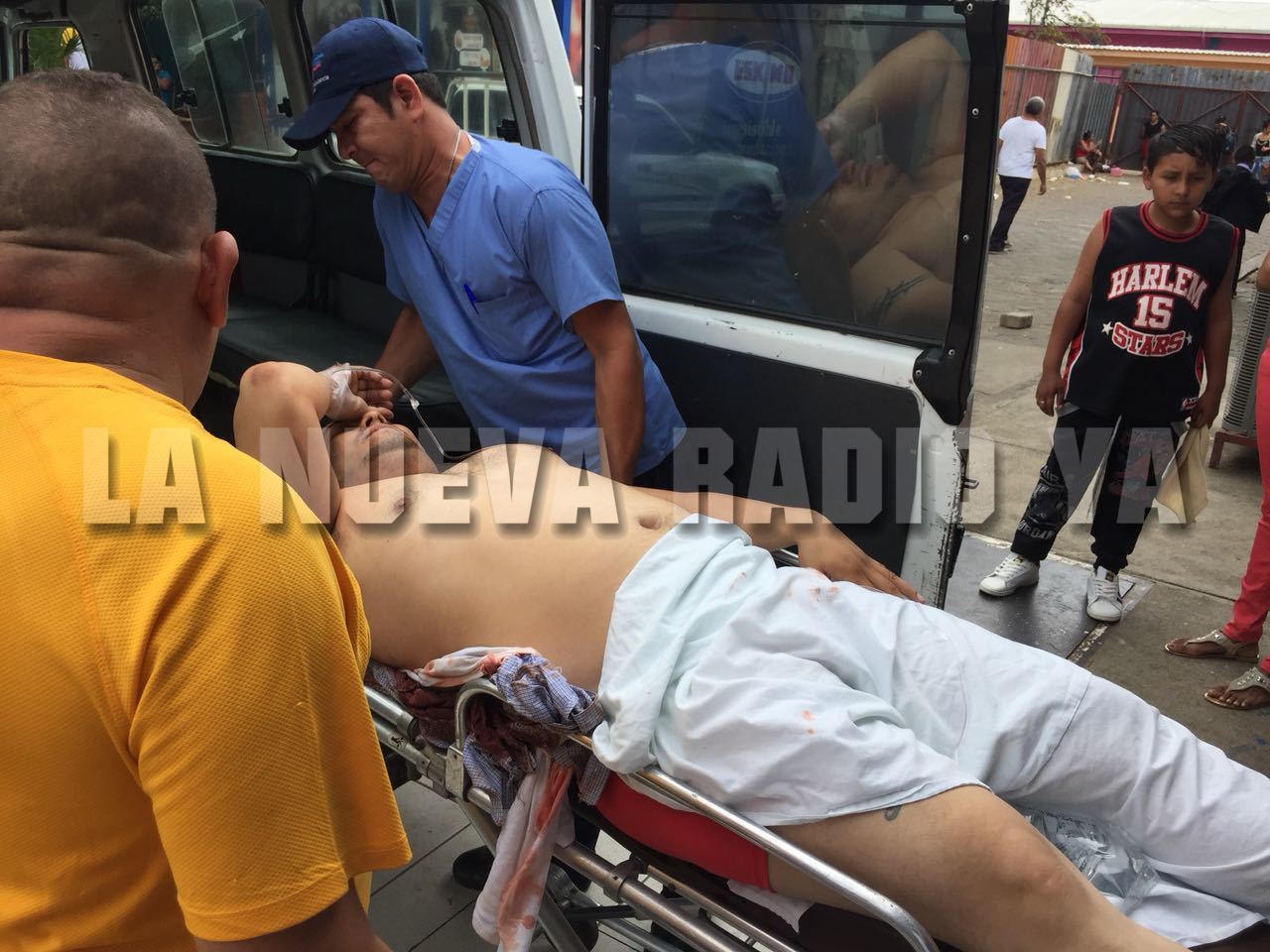 El lesionado fue trasladado en estado delicado al hospital Bautista