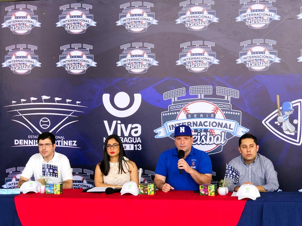 Nemesio Porras en conferencia de Prensa