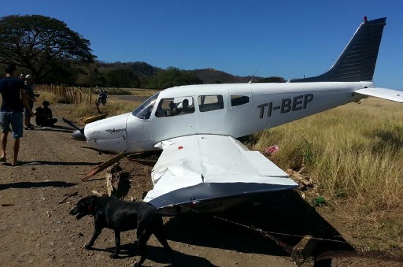 Avioneta se estrella en Costa Rica, sin lesionados