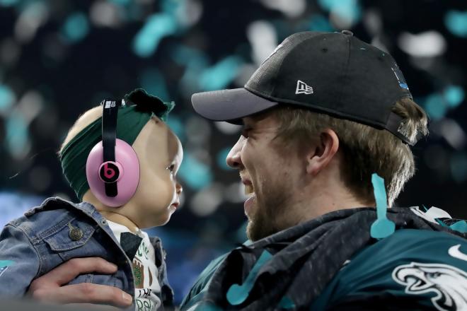 Nick Foles y su tierna hija