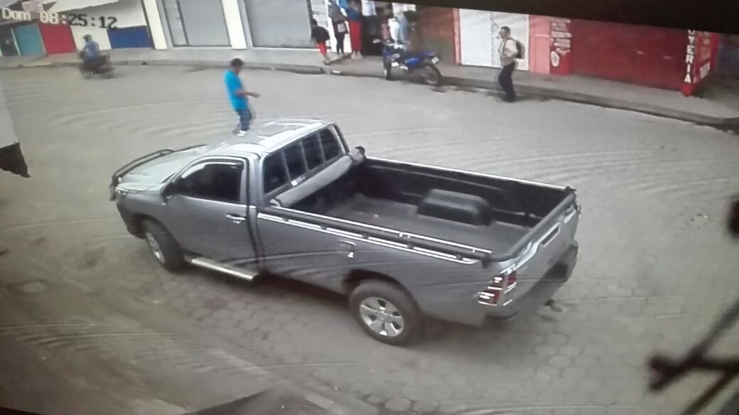 La camioneta robada sin placa está valorada en 28 mil dólares