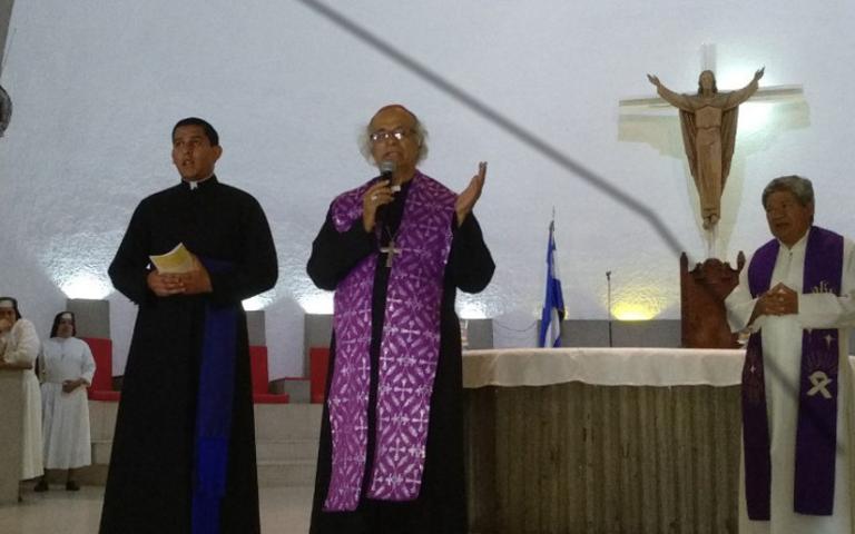 Cardenal Brenes exhorta a fortalecer la familia durante la Semana Santa