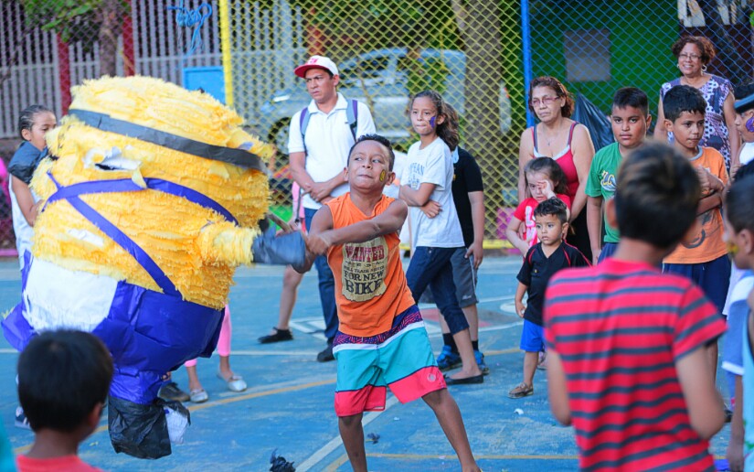 Inauguran cancha en El Crucero