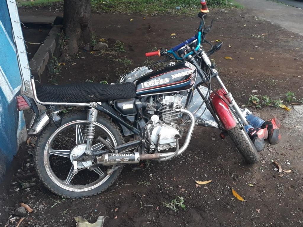 La moto que conducía el hoy occiso