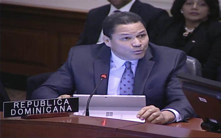 Embajador dominicano acusa a miembros de la OEA por dejarse influenciar por redes sociales y ONGs políticas