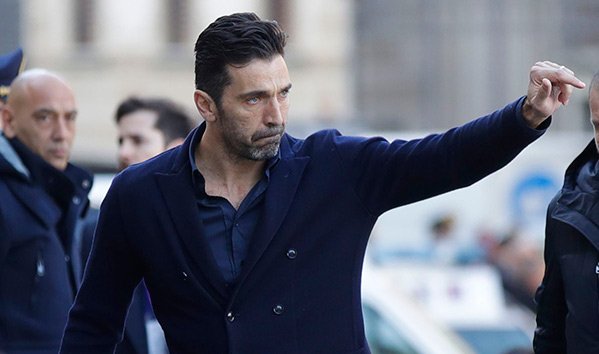 El portero italiano Gianluigi Buffon se encuentra en París, Francia