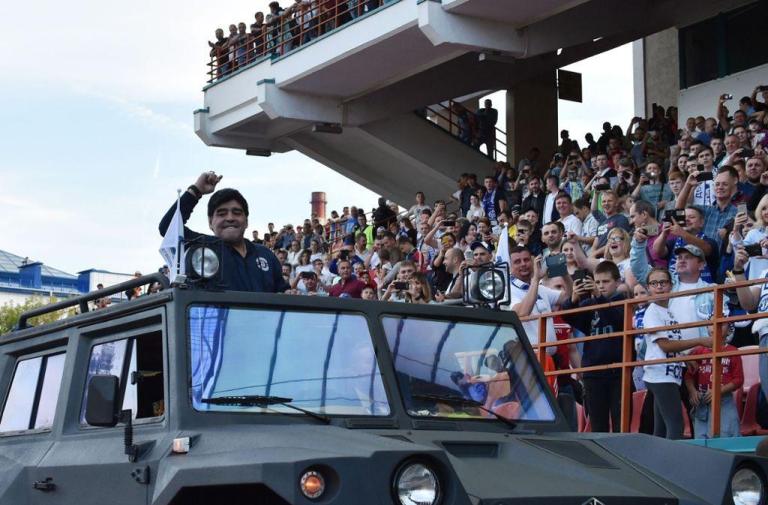 Maradona es presentado oficialmente como directivo en un club de Bielorrusia