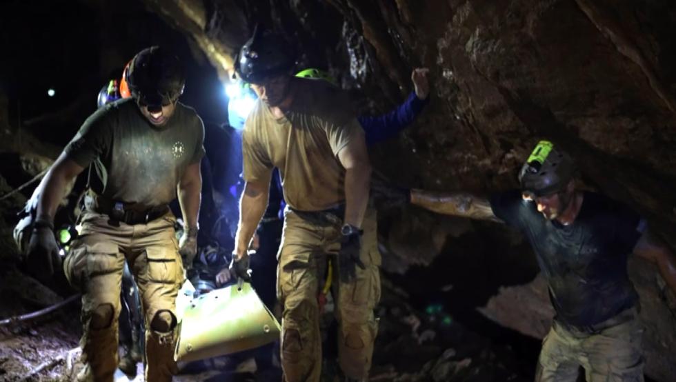 El Real Madrid invita también a los buzos de la cueva de Tailandia