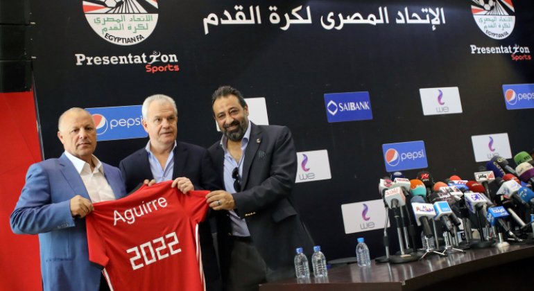 Javier Aguirre es presentado como el nuevo DT de la selección de Egipto