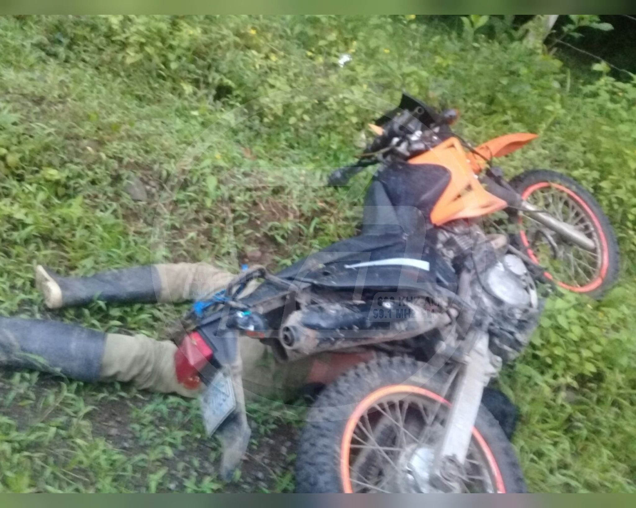 Joven fallece al accidentarse en su moto en Villa Sandino, Chontales