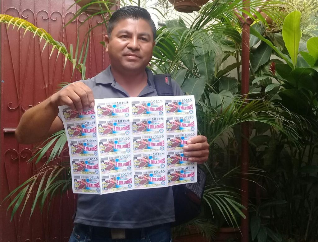 El vendedor de lotería Yasmin de Jesús Castillo Valdivia