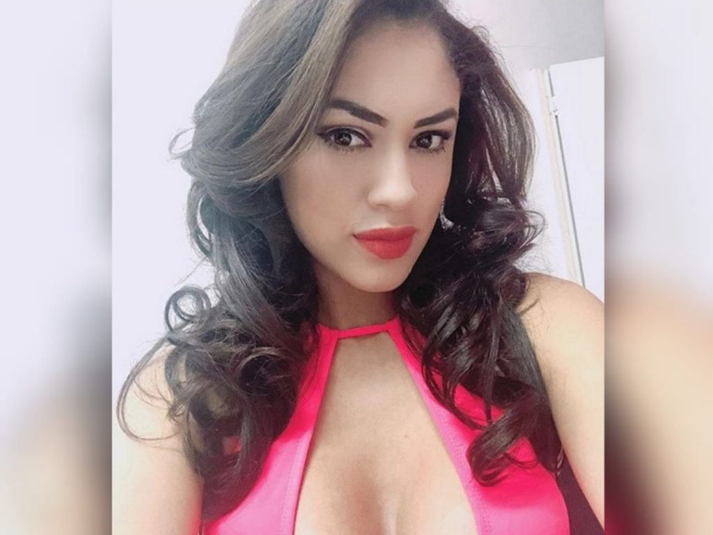 Karly Fornos, la sensual presentadora de TV