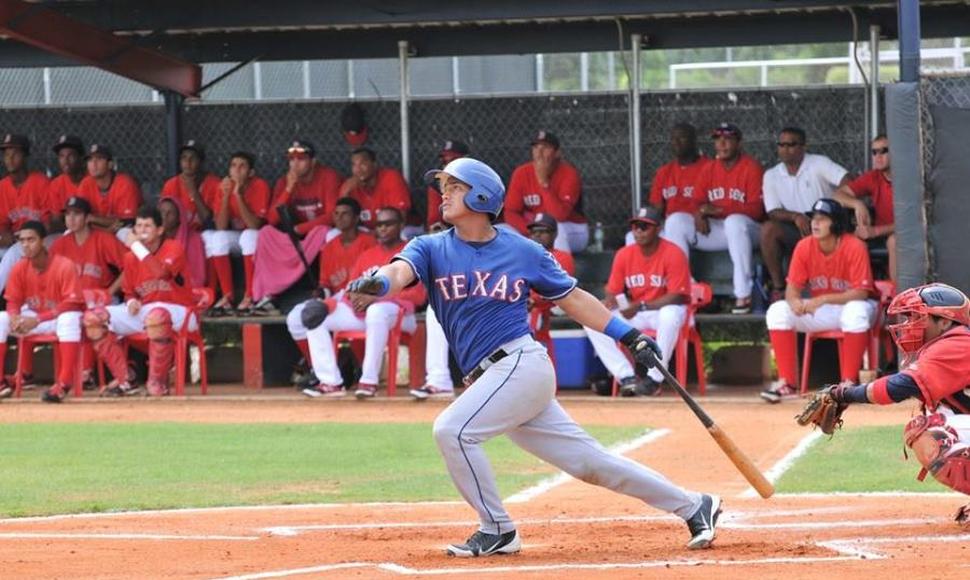 El receptor nicaragüense Melvin Novoa ha recibido autorización de los Rangers de #Texas para jugar con los Gigantes de Rivas en la Profesional