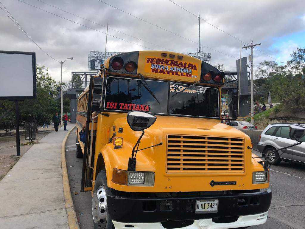 En este autobus la niña dio a luz en Honduras