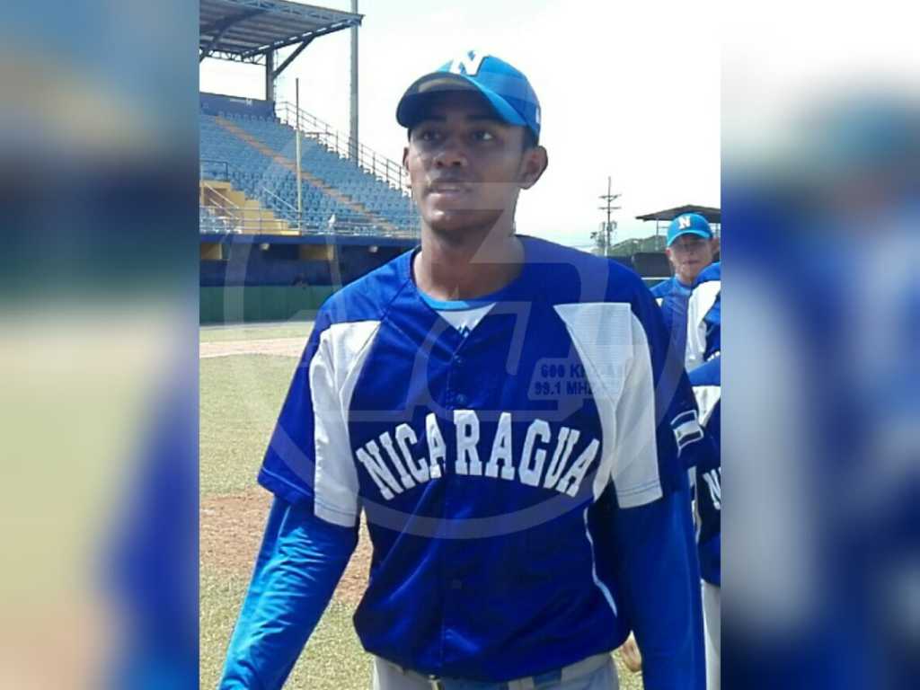 Piratas de Pittsburg firman a lanzador nicaragüense Sergio Umaña