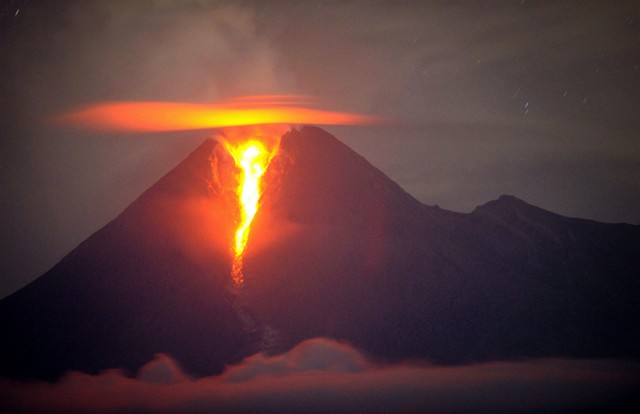 Erupción del Monte Merapi en el año 2010