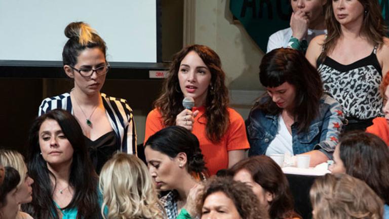 Se desata ola de denuncias contra abusadores en Argentina, tras denuncia de Thelma Fardín