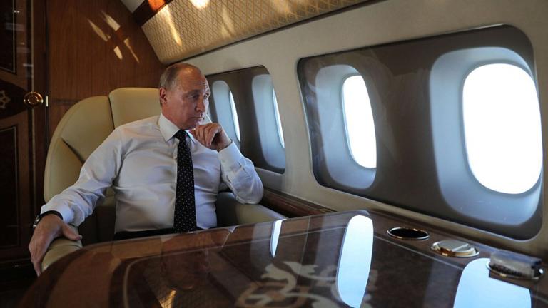 Vladímir Putin cumple sueño de niño que padece una rara enfermedad