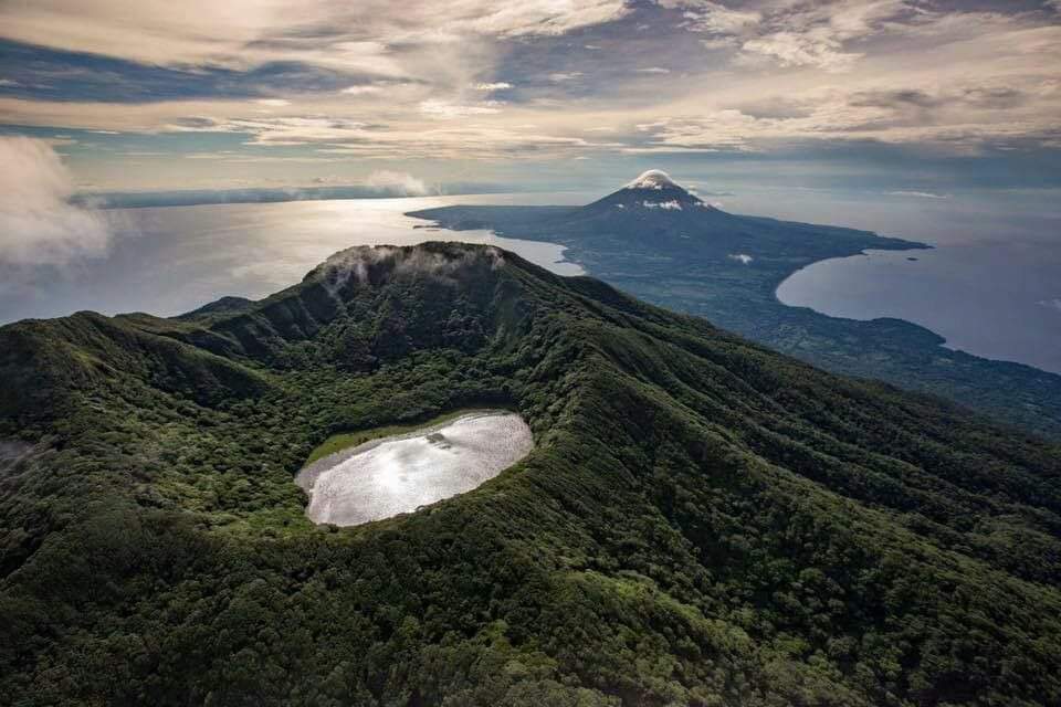 Foto aérea de la Isla de Ometepe, reserva de Biosfera