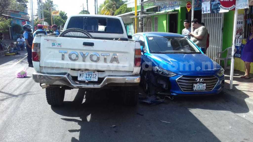 En su huida provocaron un accidente de tránsito