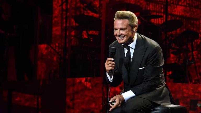 Luis Miguel golpeó a sonidista en mero show por no hacer bien su «pegue» en Panamá
