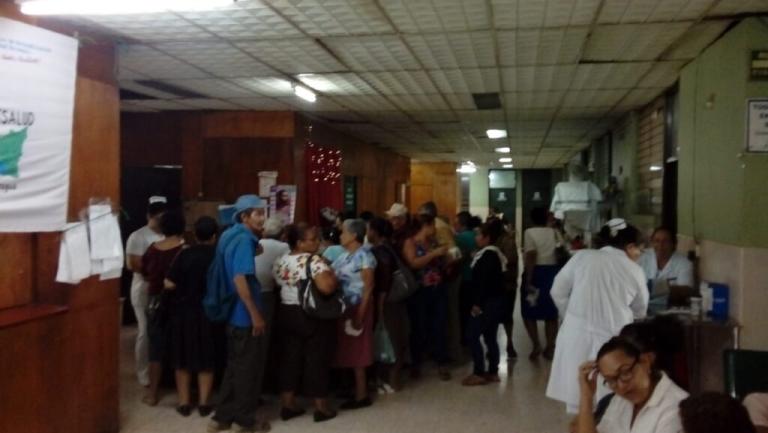 Adultos mayores fueron protagonistas de jornada médica especializada en hospital de León