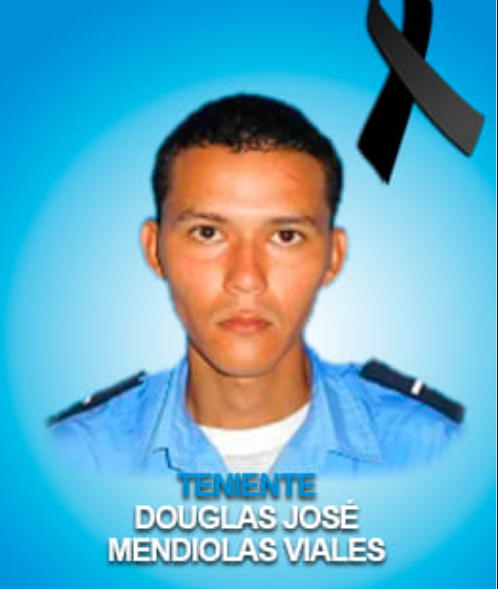 Teniente póstumo Douglas José Mendiola Viales
