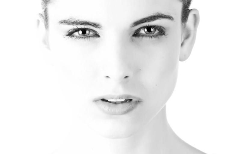 Gimnasia facial para combatir el envejecimiento de tu rostro