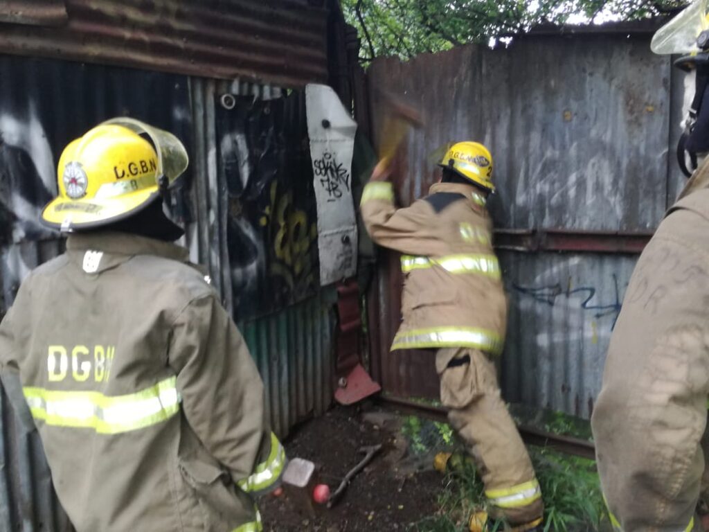 El taller de electrodomésticos está ubicado entrada principal de las Américas Uno, 25 varas abajjo