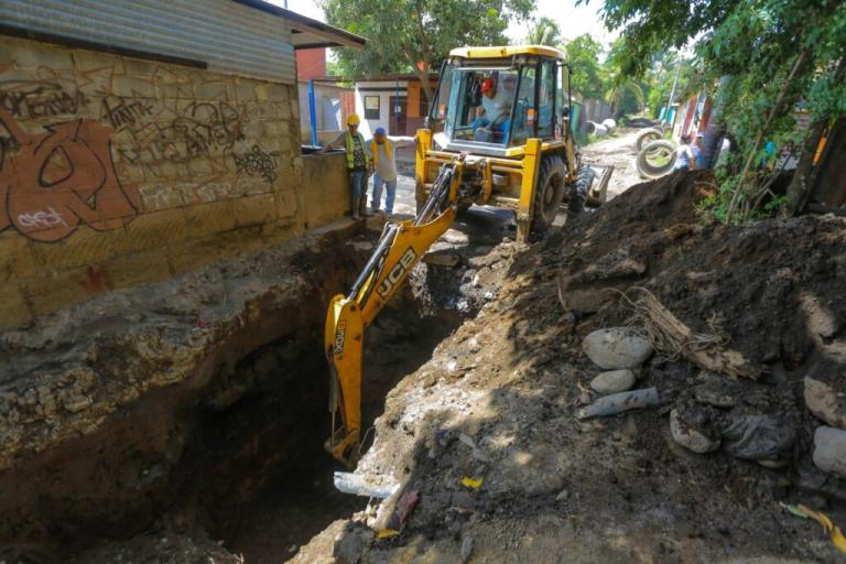 Alcaldía de Managua desarrolla proyecto integral de drenaje en el Distrito 5