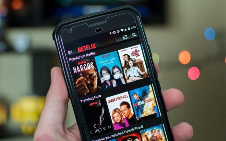 Netflix ahora te permite ver tu serie preferida mientras chateas