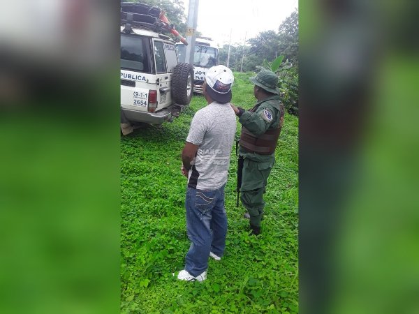 Un nica fue arrestado en Costa Rica por intentar sobornar a varios policías. Foto Cortesía Diario Extra