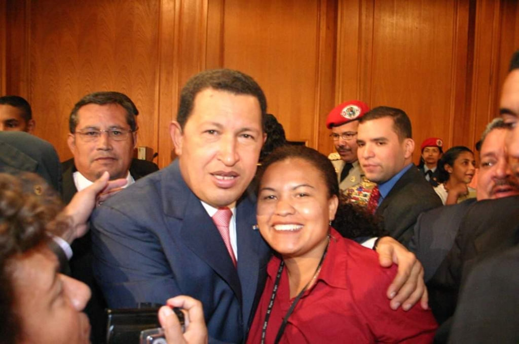 Arlen Hernández junto al Comandante Hugo Chávez