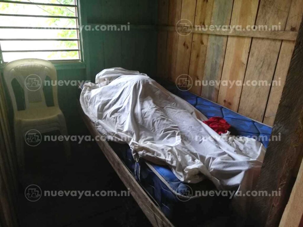 En esta cama fue encontrada sin vida la joven celsa laura yunkiat centeno