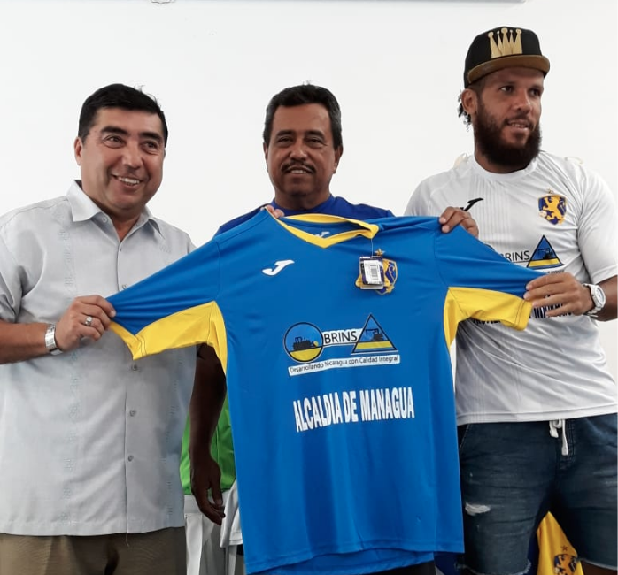  Managua F.C. entregó hoy los uniformes que utilizarán en este campeonato