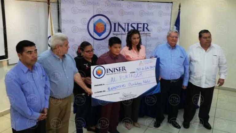 INISER indemniza a Familia del “héroe de la paz” Bismarck Martínez