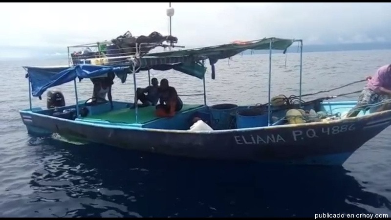 Pescadores rescatados en Costa Rica