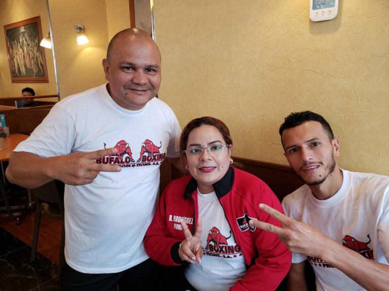 Búfalo Boxing se extiende más allá de las fronteras
