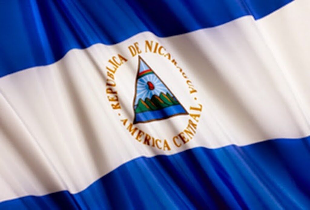 ¡La Patria no se entrega. La Patria se defiende. La Patria se ama. La Patria, Nuestra Nicaragua, Siempre Bendita y Siempre Libre!