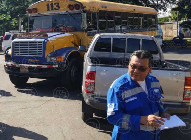 busero provoca accidente en Managua