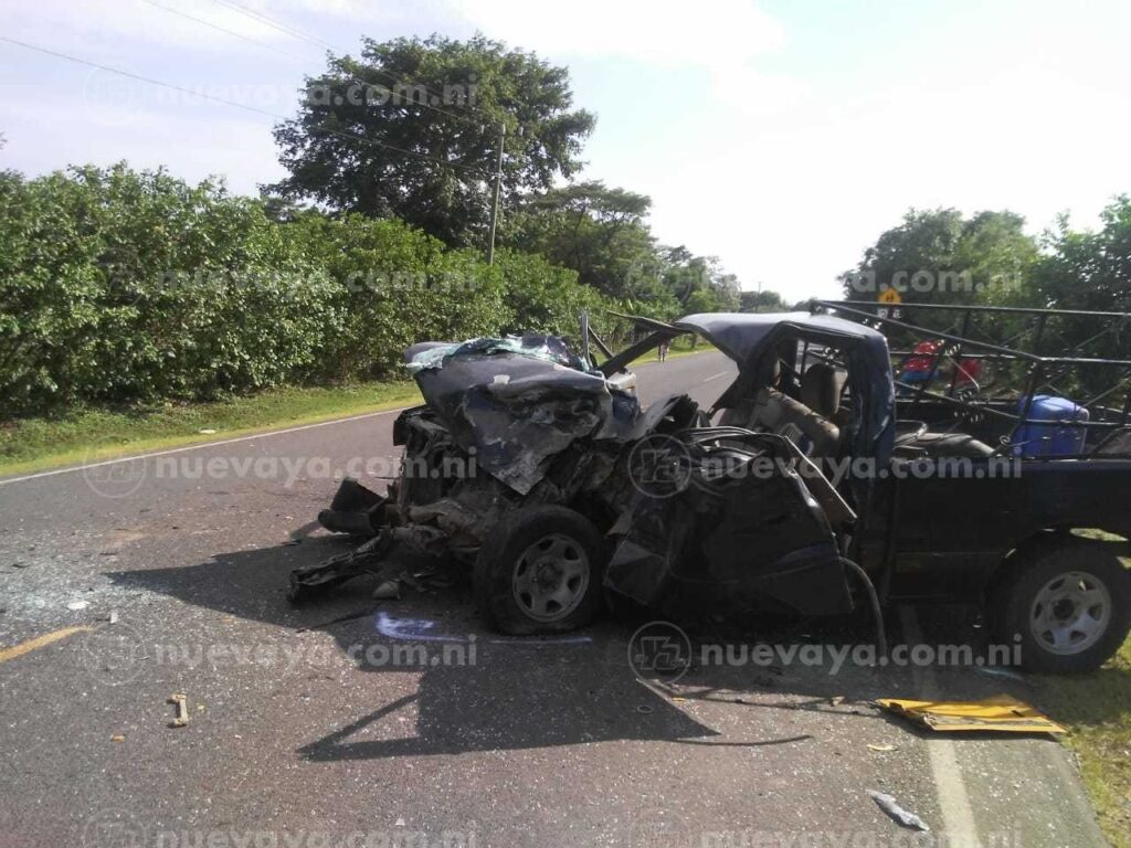 Así quedó la camioneta de Dionisio Migdonio López