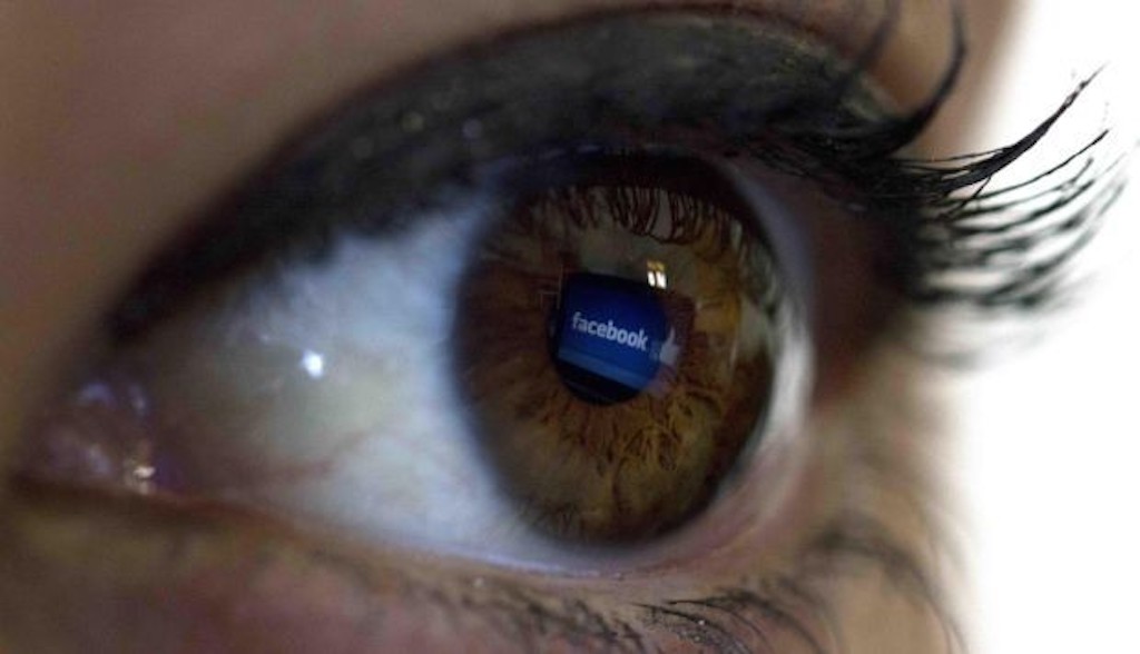 Tres chavalos fueron acusados por publicar fotos íntimas de una menor de edad en Facebook