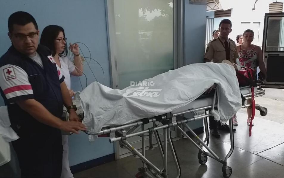 Madre e hijo nicas resultaron lesionados en Costa Rica. Foto cortesía Diario Extra