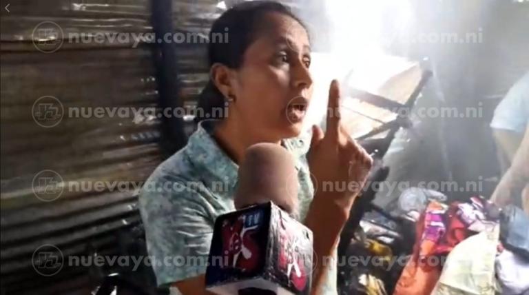 Matagalpina acusa a vecina de incendiarle su casa por clavos familiares