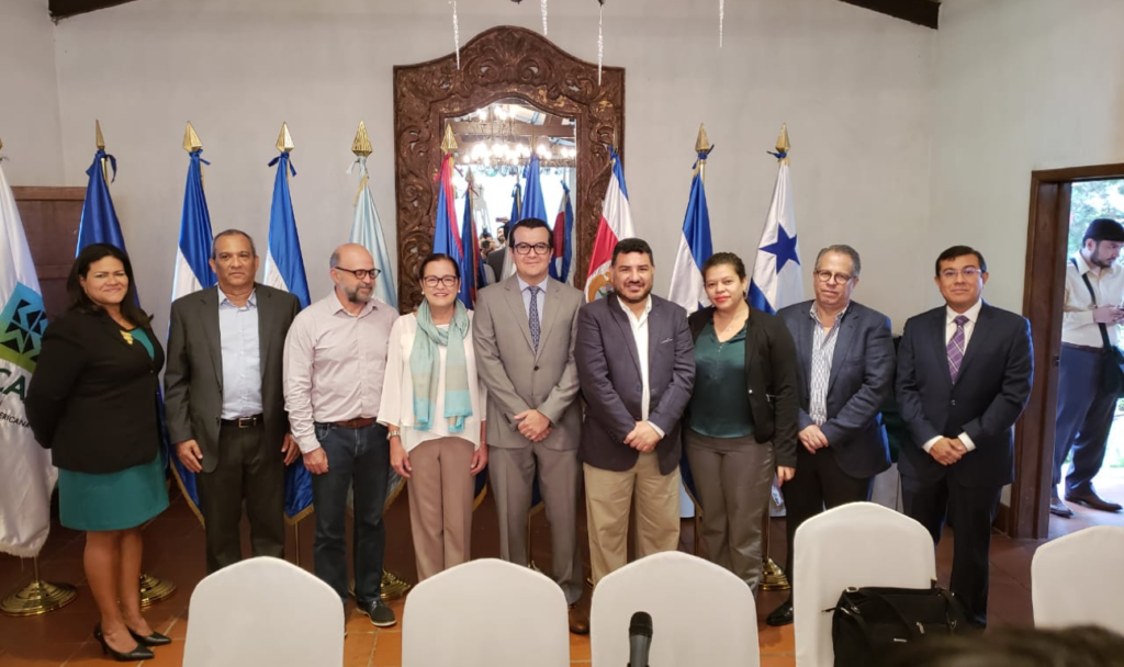 La reunión se realizó en la ciudad de San Salvador, El Salvador