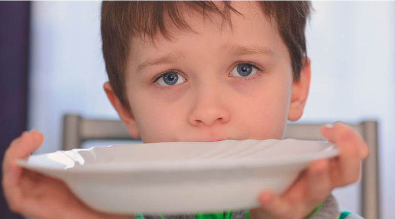 Un niño de 13 años tuvo que huir de su casa tras padecer desnutrición severa