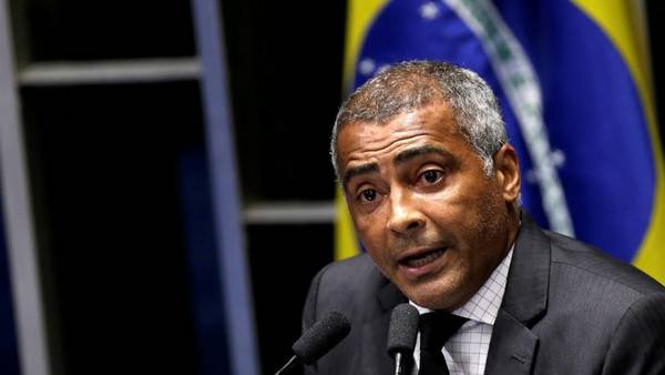 El ex futbolista brasileño Romario